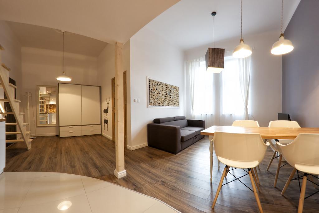 Kasia&Lukasz Apartments คราคูฟ ภายนอก รูปภาพ