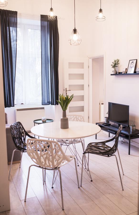 Kasia&Lukasz Apartments คราคูฟ ภายนอก รูปภาพ
